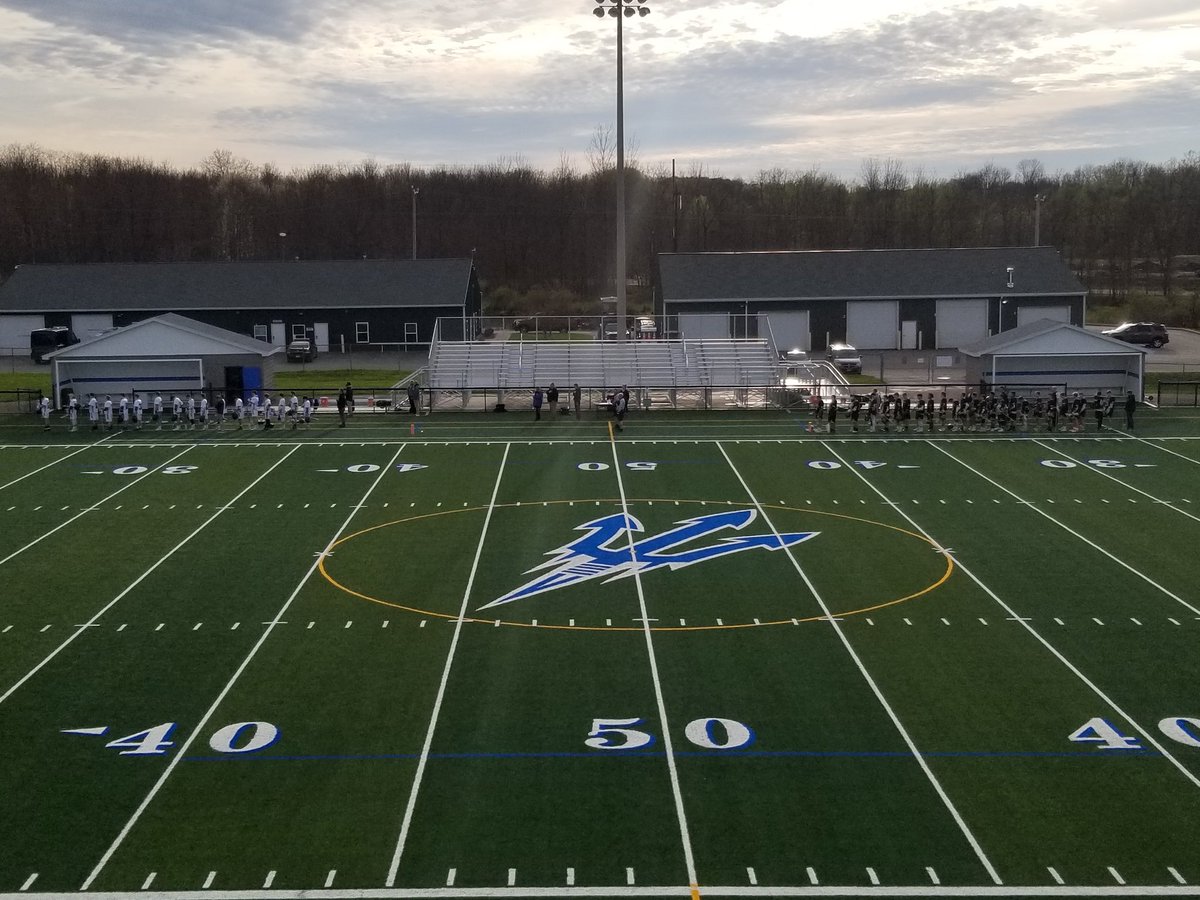 BCSDBlueDevils's tweet photo. Beautiful night for Lacrosse..
Bport and RH ready to  begin 
#LetsGoPort https://t.co/zkaMakaGNS