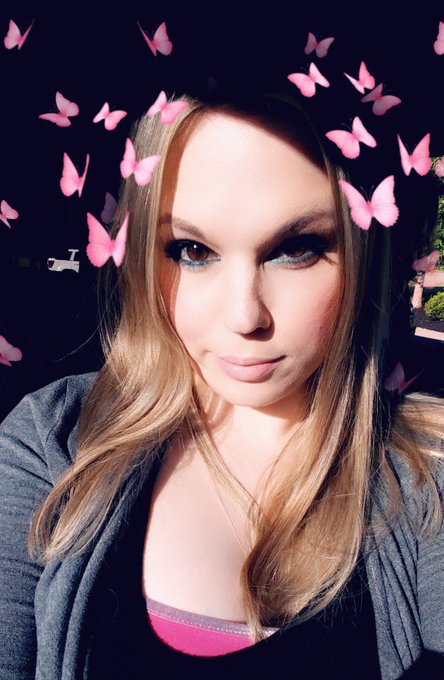 Headed to see @MissioMusic tonight in Nashville. With all the crazy life and health stuff this year,<a class="tags" target="_blank" title="On Twitter" href="/?out=eyJ0eXAiOiJKV1QiLCJhbGciOiJIUzUxMiJ9.eyJpYXQiOjE3MjU1MDM2MDUsImlzcyI6InR3cG9ybnN0YXJzLmNvbSIsIm5iZiI6MTcyNTUwMzYwNSwiZXhwIjoxNzU3MDM5NjA1LCJyZWRpcmVjdF91cmwiOiJodHRwczovL3R3aXR0ZXIuY29tL01pc3Npb011c2ljIn0.EYEc8xAmfk6JM8RM_esPEJRXiDtPv56l8wx6eDtZ3soj6rUK90arUMYPPaeMHrUJ3GxMpyJXlFzxZnaJhvgcog">@MissioMusic</a><a href="/tag/hitachikaraoke"class="tags"><span>#hitachikaraoke</span></a><a href="/tag/followmyface"class="tags"><span>#followmyface</span></a>