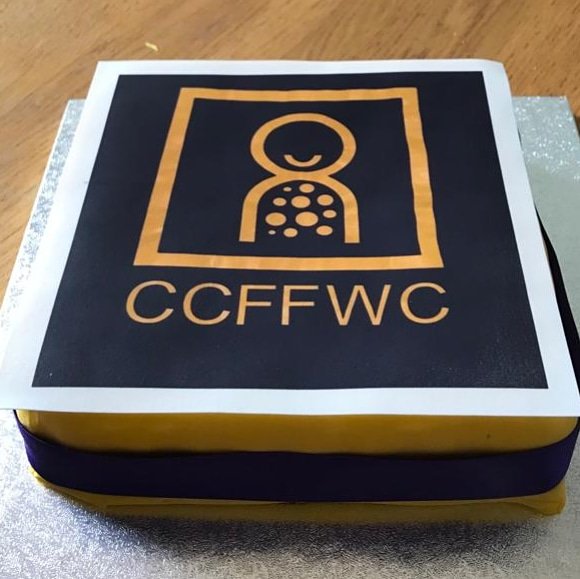 s_cystic's tweet photo. Hopefully you'll all be guessing the weight of this stunning cake on Saturday...
Courtesy of my amazing aunty & nan. Thank you so much guys. Xxx
#guesstheweightofthecake #cake #icing #ccffwc #cysticfibrosis #familyfunday #fundraising #hedgeyourbets https://t.co/rBABQZipg7