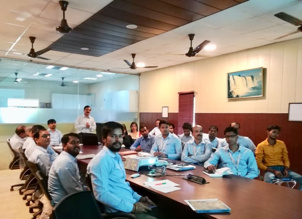 ManojYadav_UP60's tweet photo. #ISO_Training By Envirotech Quality Management in #Office_Time #on_job_training
#With_Colleagues #QMS_Training
#Say_What_You_Do......
#Do_What_You_Say......
#Prove_it......
#Continually_Improve_it...... https://t.co/pBoZJd2B5v