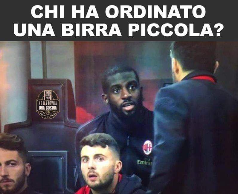 nomabevila's tweet photo. Trovate qualcuno che vi guardi come @PatrickCutroITA #birrapiccola #bakayoko @TimoeB08 https://t.co/9m9xHWUzFf