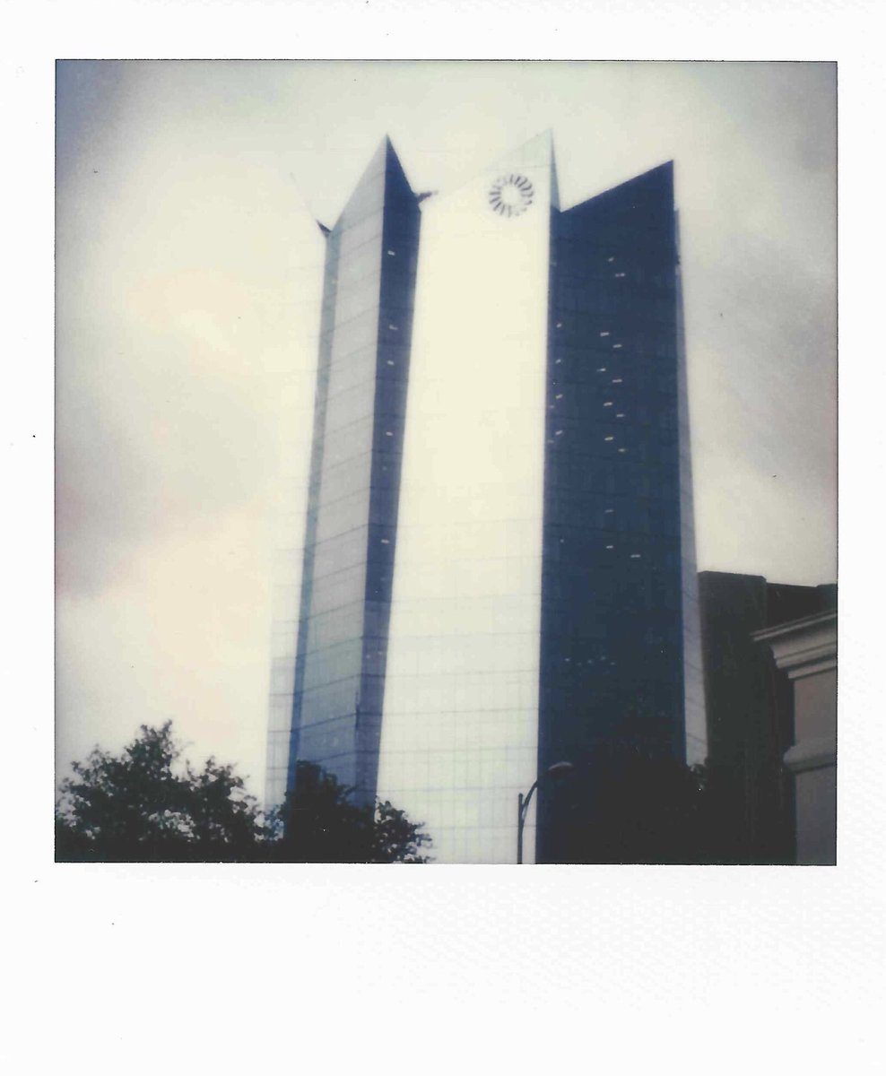 m0niqueReneeETH's tweet photo. Frost Tower, #Polaroid #InstantFilm #FrostTower #architecture #SanAntonio #Texas #m0niquesullivan #SATXpolaroids https://t.co/nYdZCzF5rg