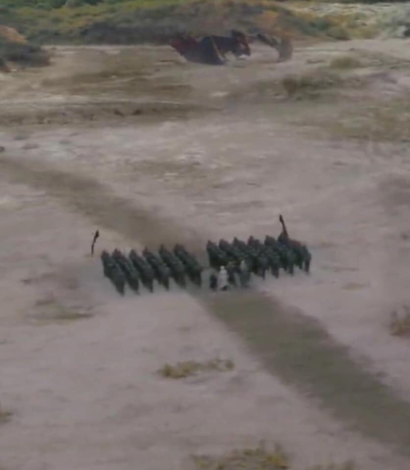 LewizK's tweet photo. @EllRogers @noahisaak “We’ll surround the city”. https://t.co/7hQeplNnNk