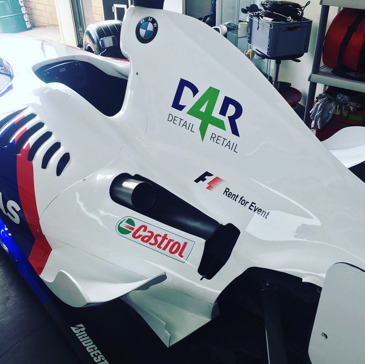 Detail4R's tweet photo. D4R zo gaaf en zo leuk om met mooie dingen bezig te zijn #Retail  #F1 #D4R https://t.co/Bq0kCXjNEs