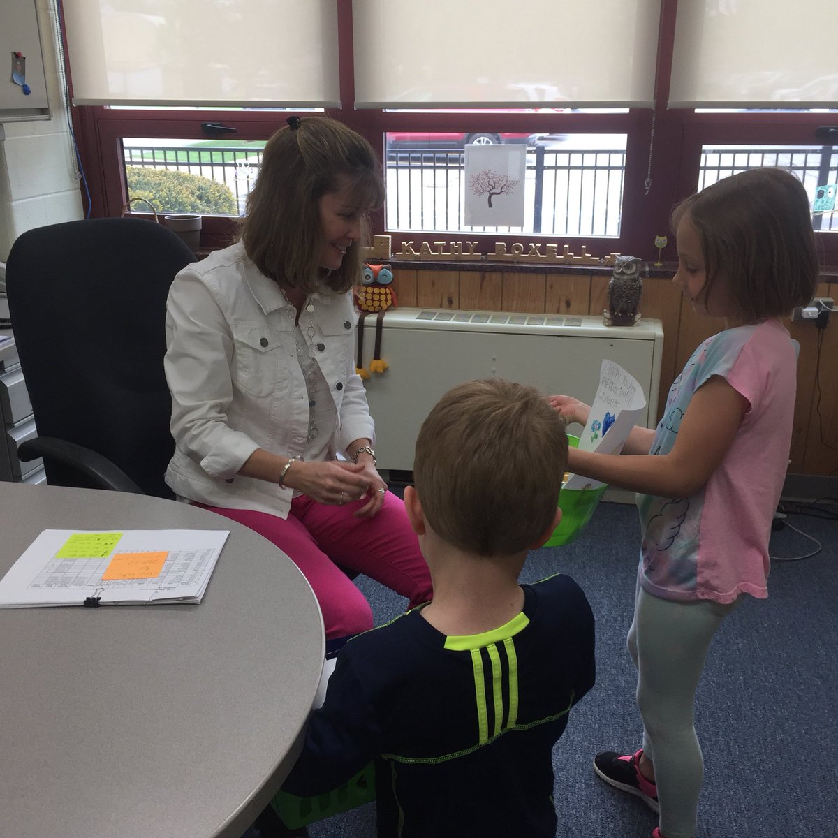 LaRocqueK_BR's tweet photo. Today, we surprised our teachers with a special treat. We ❤️ our @lagrange_102 teachers! #TeacherAppreciationWeek2019 #SparkKindness https://t.co/yxY23Leaum