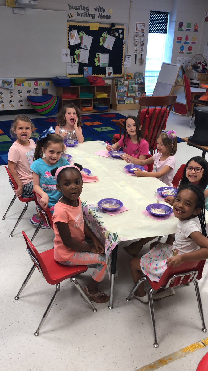rhondavjackson's tweet photo. Ice cream social https://t.co/6qL2bzFITg