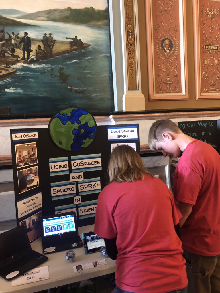 MarceBilingue's tweet image. Inspiring day with proud ELL @ccsd21london students presenting at #TECH2019 in Springfield! @ccsd21 @tracycrowley77 #21learns #ellchat