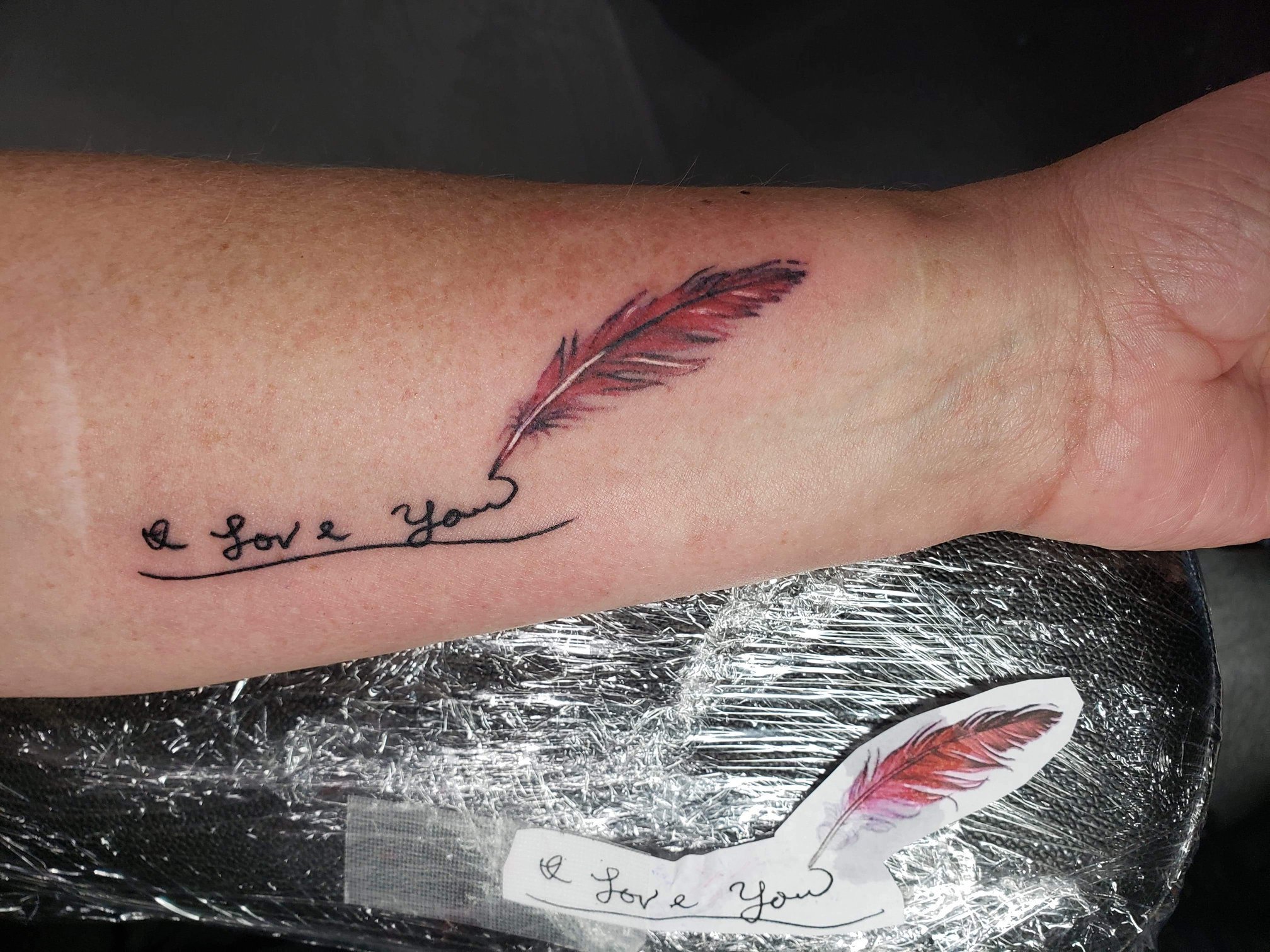 180 Best Cardinal Tattoos Designs With Meanings 2022  TattoosBoyGirl  Feather  tattoos Red bird tattoos Tattoo designs and meanings
