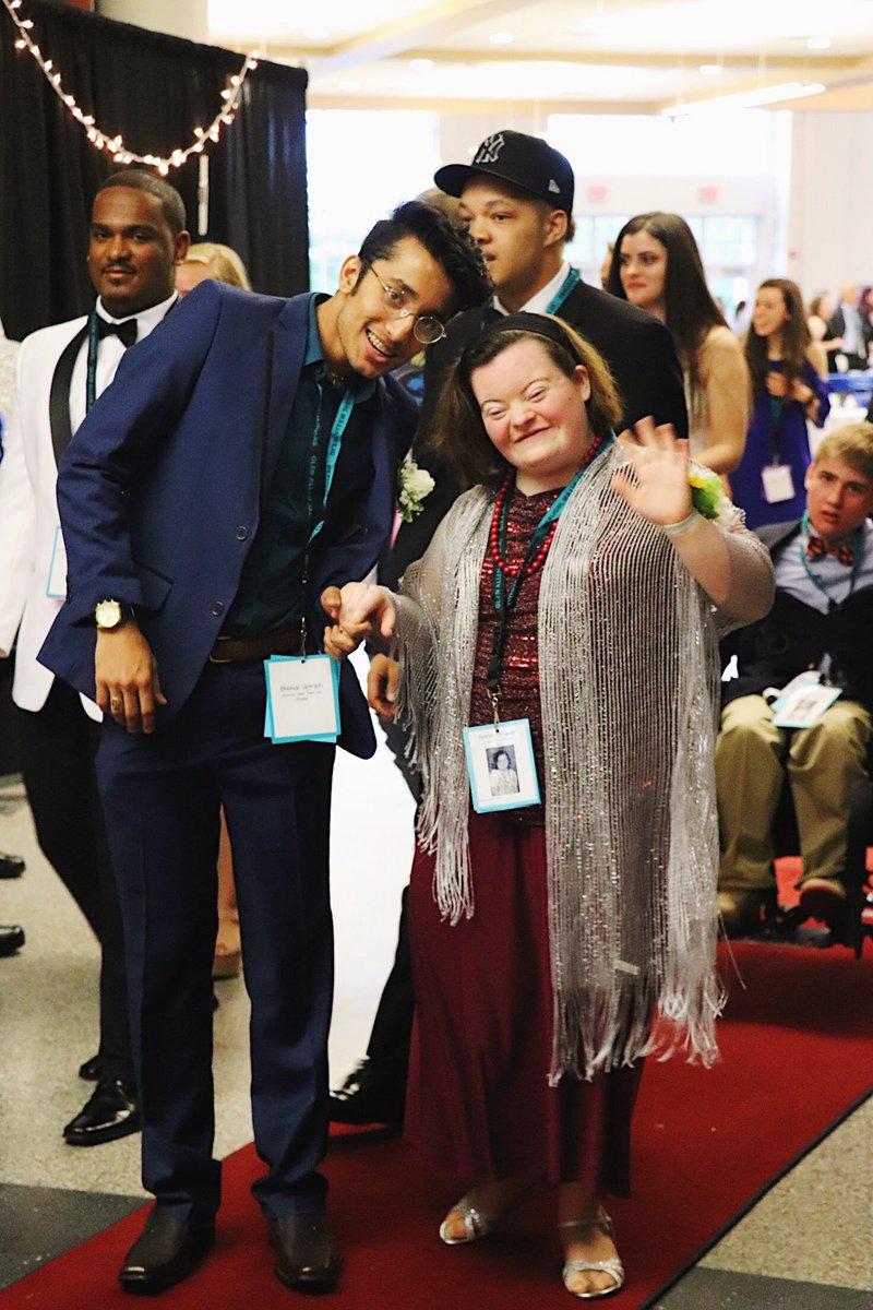 HenricoSchools's tweet photo. These "All-Stars" had a fabulous evening of dinner and dancing at the HCPS’ first countywide All-Star Prom!
The All-Star Prom is geared to students with disabilities and a group of their typically developing peers.

Photos by: Kate &amp; Kaitlin, students
Kimberly Jordan, parent https://t.co/71ufMTmxBr