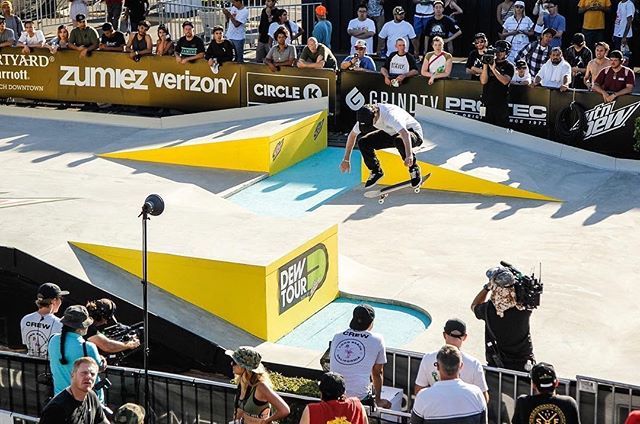It’s that time again! @dewtour | Long Beach, CA | June 13th-16th, 2019. <a href="/davebachinsky/">Dave Bachinsky</a> <a href="/ryandecenzo/">Ryan Decenzo</a> @greglutzka will all be ripping⚡️🔥⚡️with something special happening June 14th. Stay tuned! #darkstarskate #dewtour
