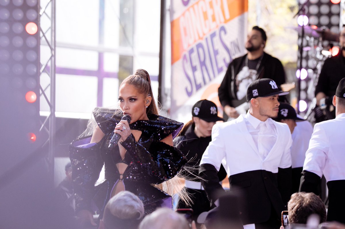 CatherinePowell's tweet photo. .@JLo // #jlotoday https://t.co/TLO3YiX3nM