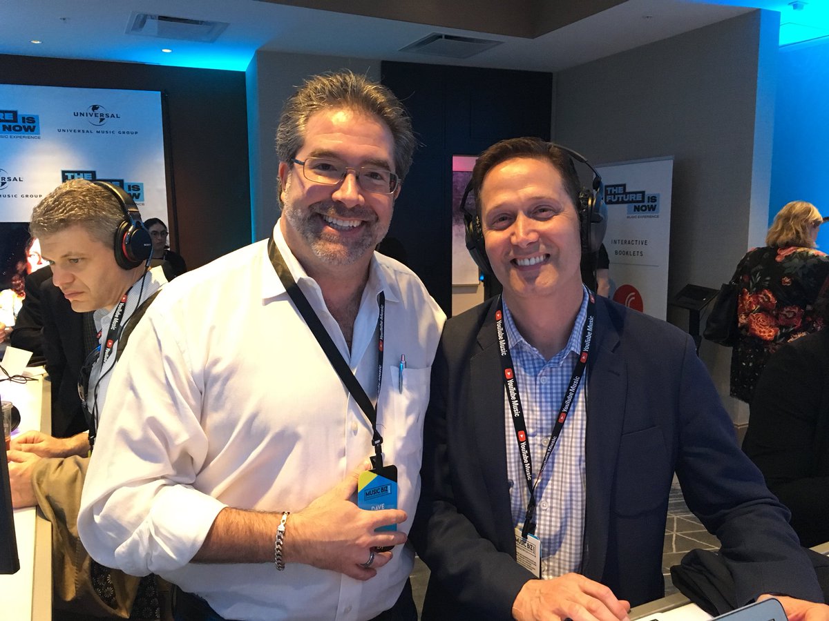 TheSongAI's tweet photo. Legendary @RIAA boss Mitch Glazier checks out Song AI in the Universal Music room at Music Biz 2019. #MusicBiz2019 @recombinantinc @UMG #futureisnow #interactive #stems https://t.co/8KRNjJML1z