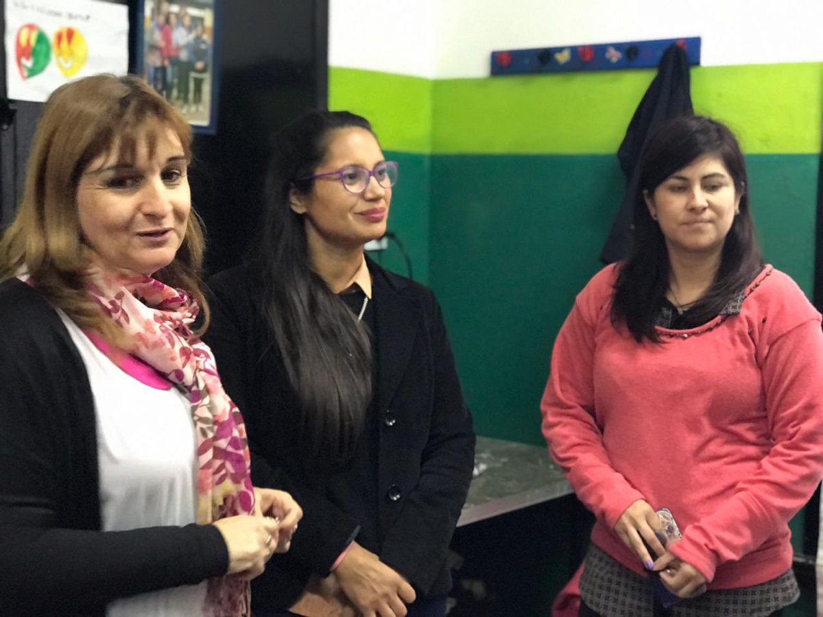NoelMenichelli's tweet photo. Con Representantes de la #MesaEducativa docente visitamos las obras de ep 26/ secundaria 62 de #QuilmesOeste @arieldomene @mariuvidal @YoSoyMartiniano @BAeducacion @gzinny https://t.co/8MGPiPHzzg