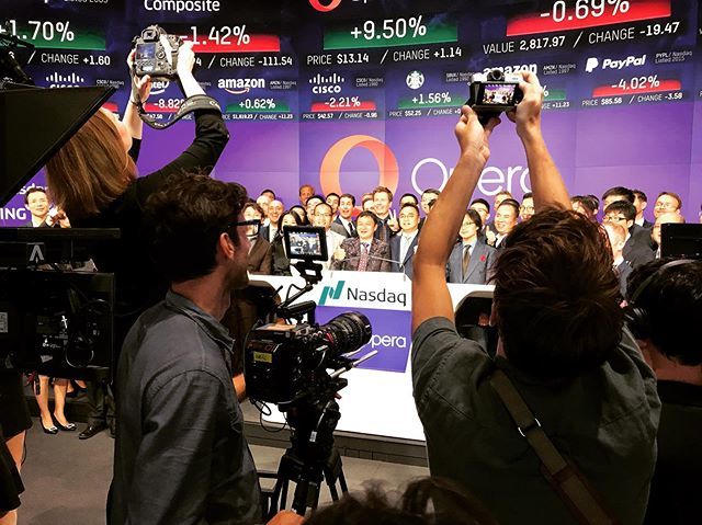 On set with <a href="/opera/">Opera</a> at <a href="/nasdaq/">Nasdaq</a> for the listing .
.
.
#productionsound #soundmixer #operabrowser #nasdaq #silversound bit.ly/2WupQyf