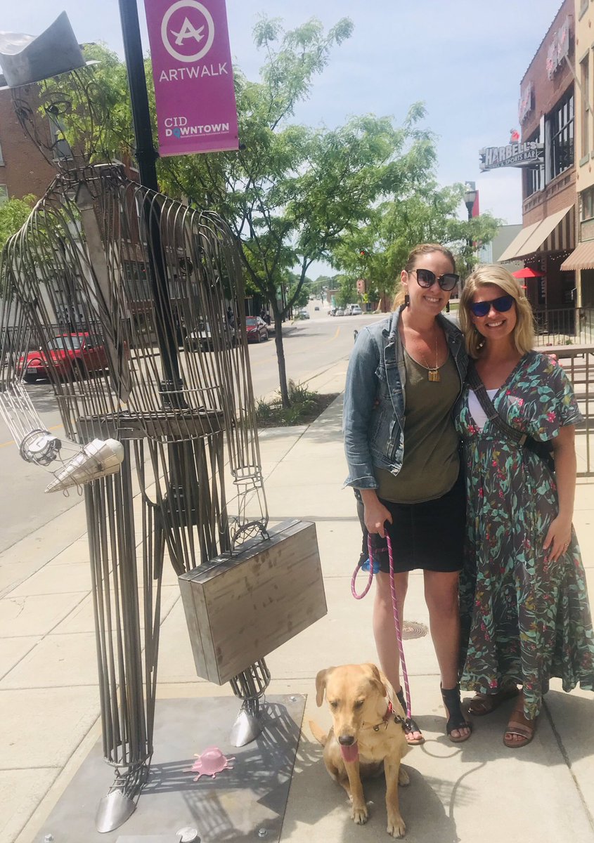 KickapooSpanish's tweet image. Thank you Nicole Brown for showing AP Spanish students art in the community and explaining the importance of travel and beauty! #sculpturewalksgf