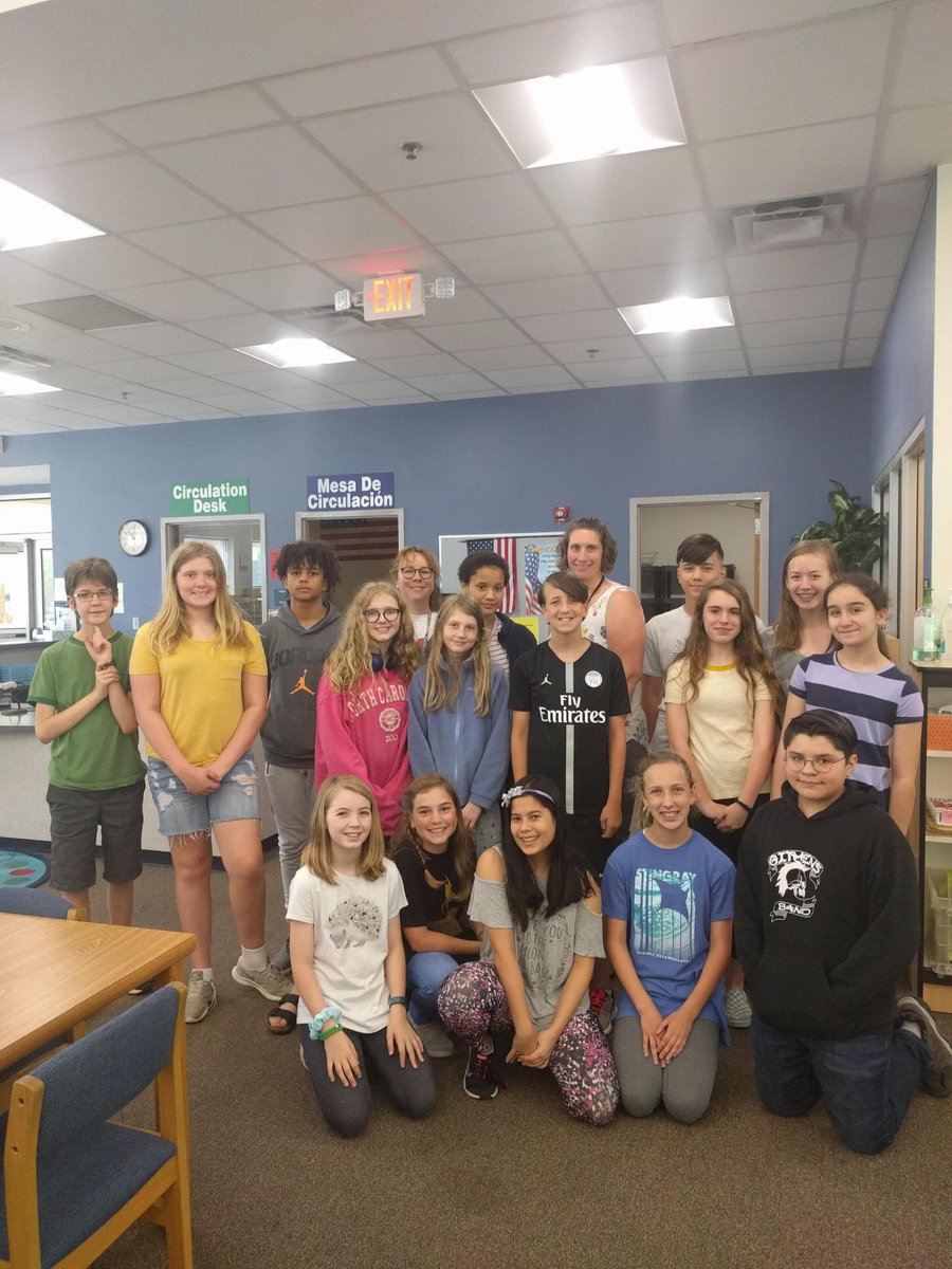 ReadAtTheCreek's tweet image. Loved having Barbara Berry and her awesome Githen’s helpers come read with our Kindergarteners and then stop by to help me in the media center! @theCreekDPS @dpsnclibraries