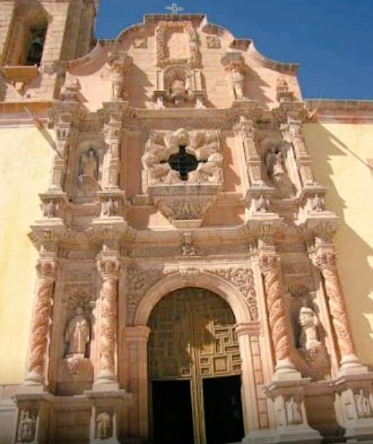 RRichardgo's tweet photo. Que bonita es la Parroquia de Santo Domingo de Guzmán, acá en Sombrerete. No sabía que era Pueblo Mágico.

Ahora vámonos por unas brujitas, porque ya hace hambre. https://t.co/YnnWpZjwnJ