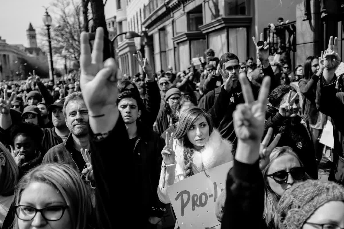 No need to wait until our celebration in June to enjoy the #WashingtonDC vibrant #photography scene. Tag along <a href="/FOtheStory/">Focus on the Story</a>'s Photowalk at the White House with <a href="/KirthB/">KirthCabrilliosBetio</a> on May 30! qoo.ly/x86nm