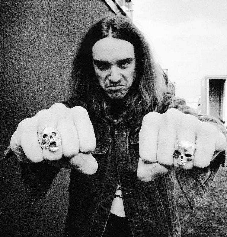 tentoonstelling Ladder vervormen MᴇᴛᴀʟʟɪᴄA on Twitter: "Did you know: James Hetfield's skull ring & wolf necklace are originally owned by Cliff Burton. #Metallica https://t.co/lPwQISyuFG" / Twitter tentoonstelling Ladder vervormen MᴇᴛᴀʟʟɪᴄA on Twitter: "Did you know: James Hetfield's skull ring & wolf necklace are originally owned by Cliff Burton. #Metallica https://t.co/lPwQISyuFG" / Twitter