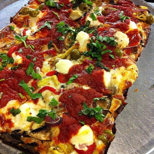 Barrys_Pizza's tweet photo. Did you know that Barry's has been serving up the Best in Detroit Style Deep Dish since 1983?? That's 36 years...maybe we started a trend!! #NODIB https://t.co/l1RdmrMSv1