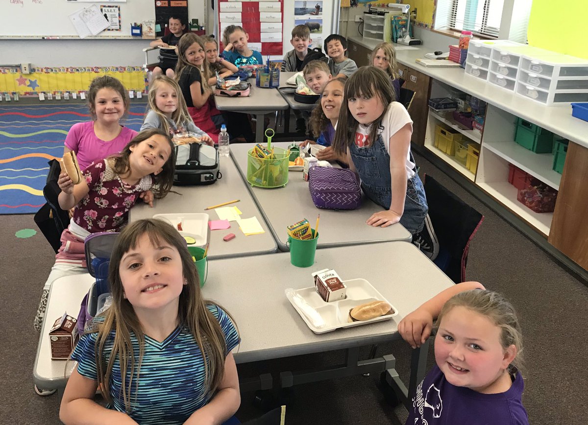 MsAngelaRiley's tweet photo. “I” is for inside lunch... so fun eating with these guys before the end of the year! @pennpanthers https://t.co/puggEsUHFu