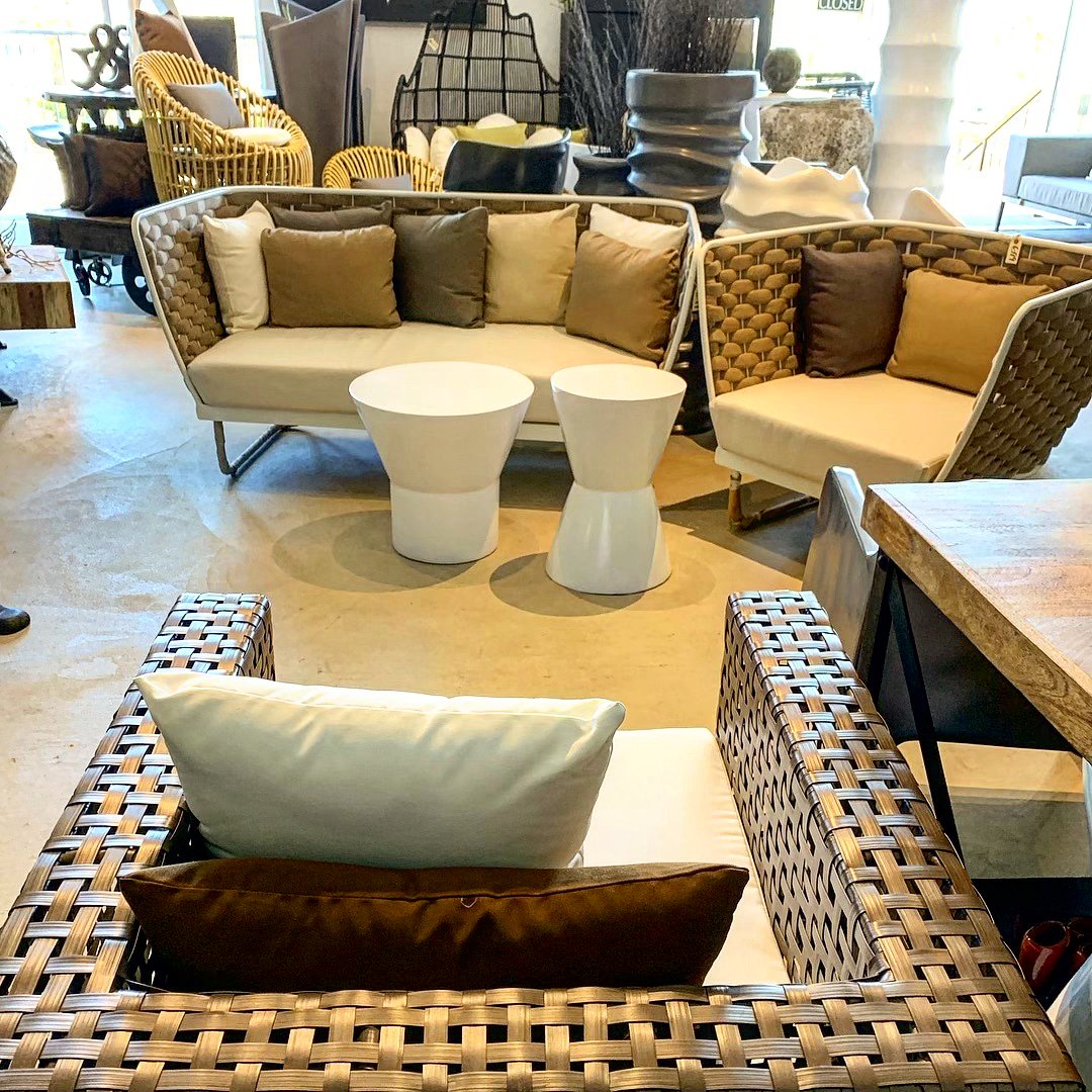 jjandcodecor's tweet photo. Unique outdoor furniture now available from jj&co Home & Garden, 105-1325 Bear Mountain Parkway in Victoria, British Columbia.
Hours: Tuesday to Saturday 10am-5pm
#yyj #homeandgarden #vancouverisland #langfordbc #bearmountainbc #royalbaybc #metchosinbc #victoriabuzz https://t.co/zZkWaS5GYM
