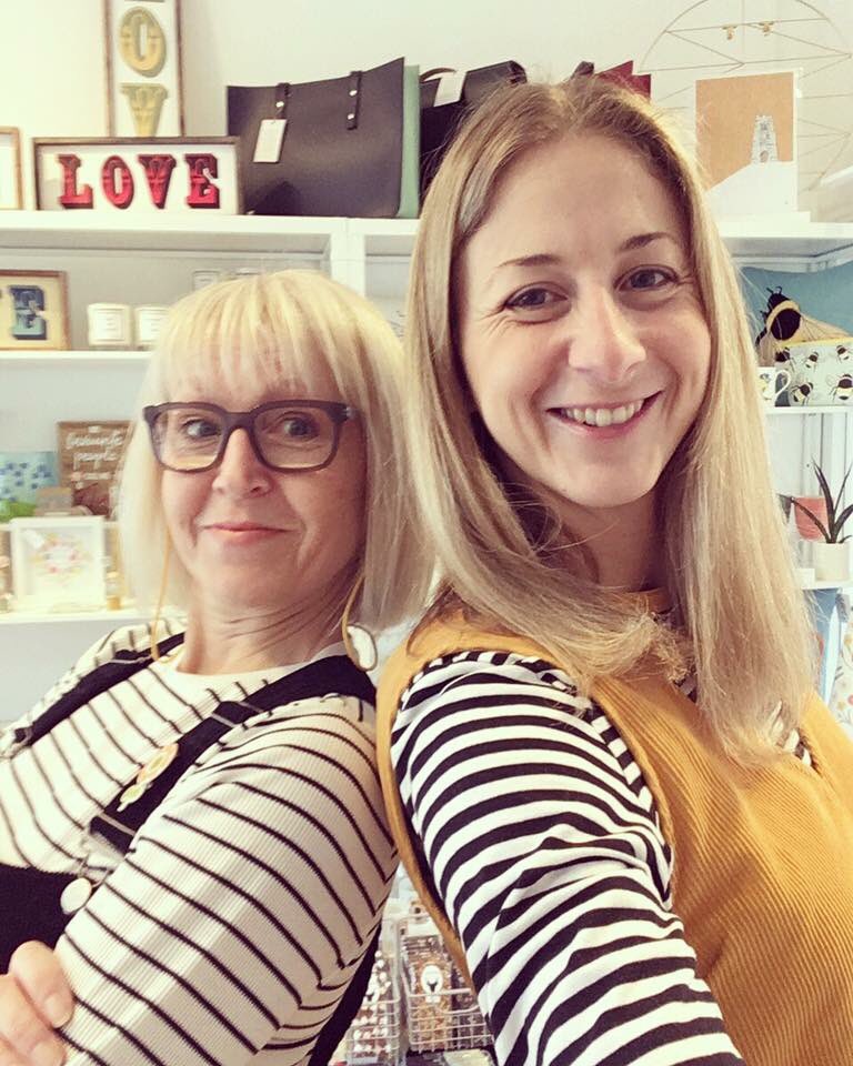 Hi everyone! 
Wow what a crazy 24hours on twitter!!! Thanks so much for all the congratulations and such a warm welcome to SBS winners group! We are Susie &amp; Jeanette, aka ‘Rocket and Bird’ Makers, business partners &amp; shop owners &amp; now SBS winners 🤗🤗 #SBSWinnersHour