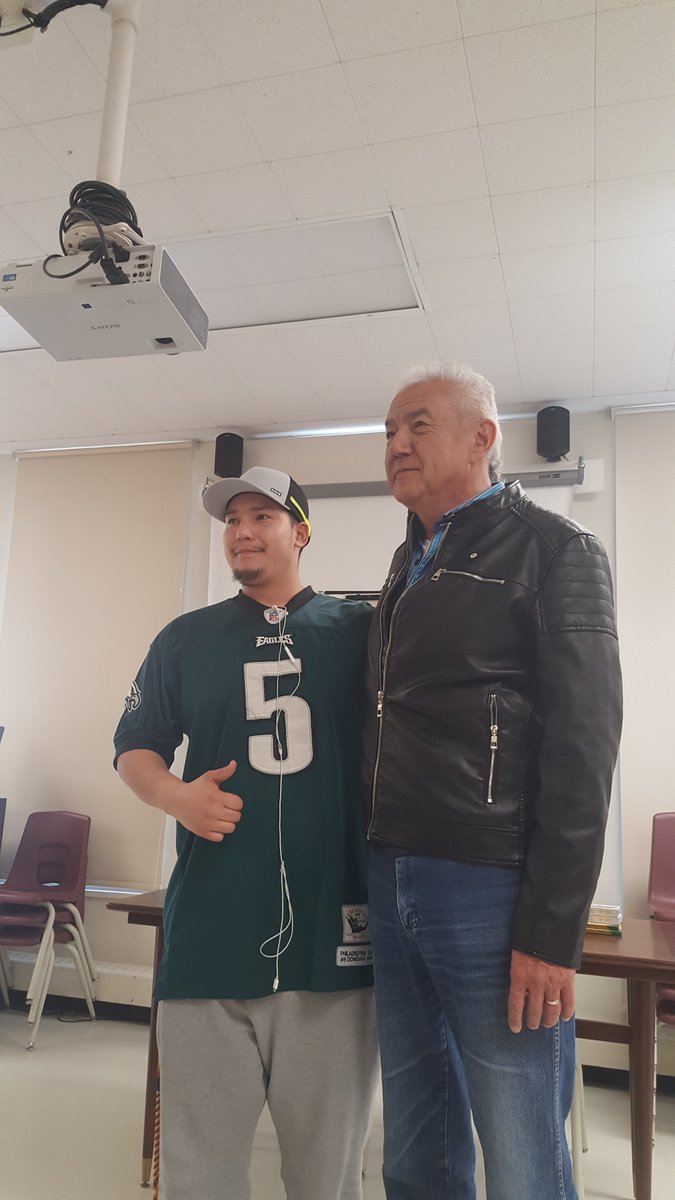 BrandonPent's tweet photo. More pictures! https://t.co/S0xIx9YwOk