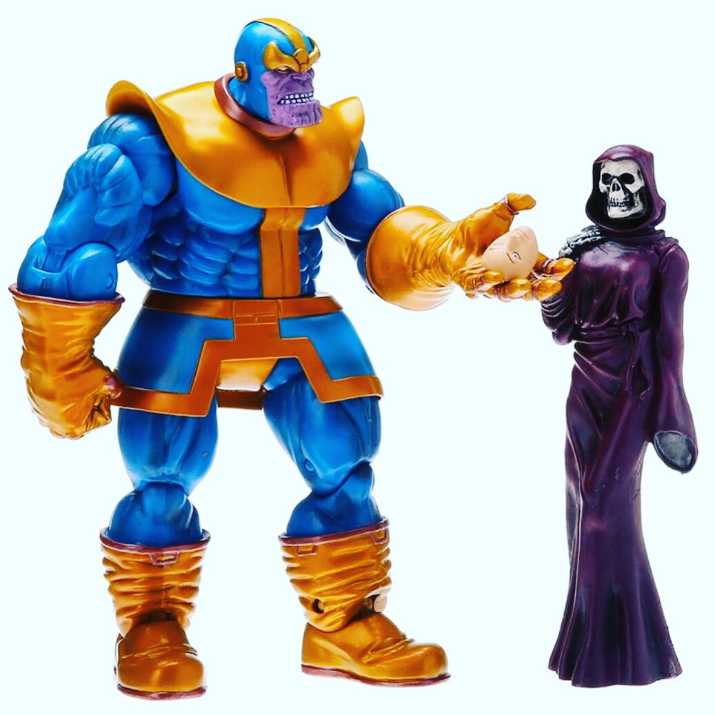 roupalia's tweet photo. Figura Thanos Marvel Select
Tamaño: 23cm. La figura cuenta con 14 puntos de articulación e incluye el Guantelete Infinito extraíble y una figura no articulada de la Muerte.
PVP 32,95€ #thanos #Vengadores #series #peliculas https://t.co/NrnZkM4PtX