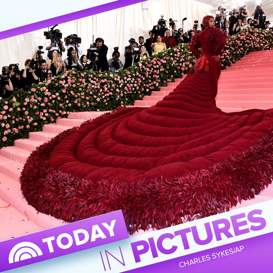TODAYGraphics's tweet photo. Fearless Fashion: from the Kardashians to Cardi B, stars were strutting down the pink carpet in their 'campiest' looks during Monday’s Met Gala. Here’s a peek at some of the boldest outfits. (1/2) https://t.co/ofgFtoHM2n