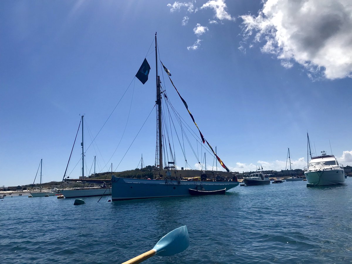 Peggy flying the Clifton flag at the gig world champs, St Mary’s IOS