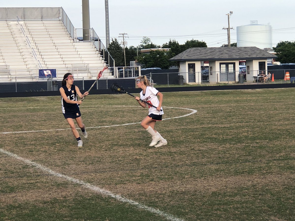 M_villeHS's tweet image. JV girls lax action vs Midlothian.
