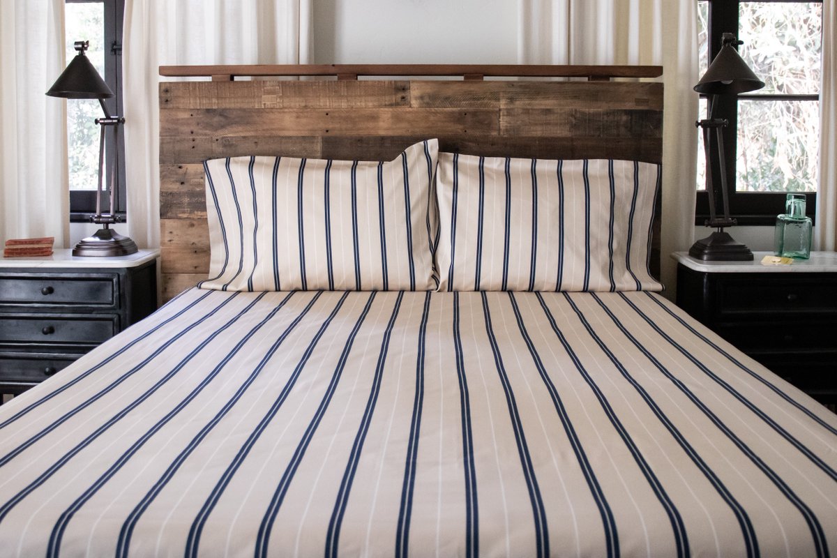 ThreadEx's tweet image. Looking for a versatile sheet set that you can use year-round? We got you. Bring our Vertical Stripes into your bedroom threadexperiment.com/sheet-set-vert… only at Threadex.com