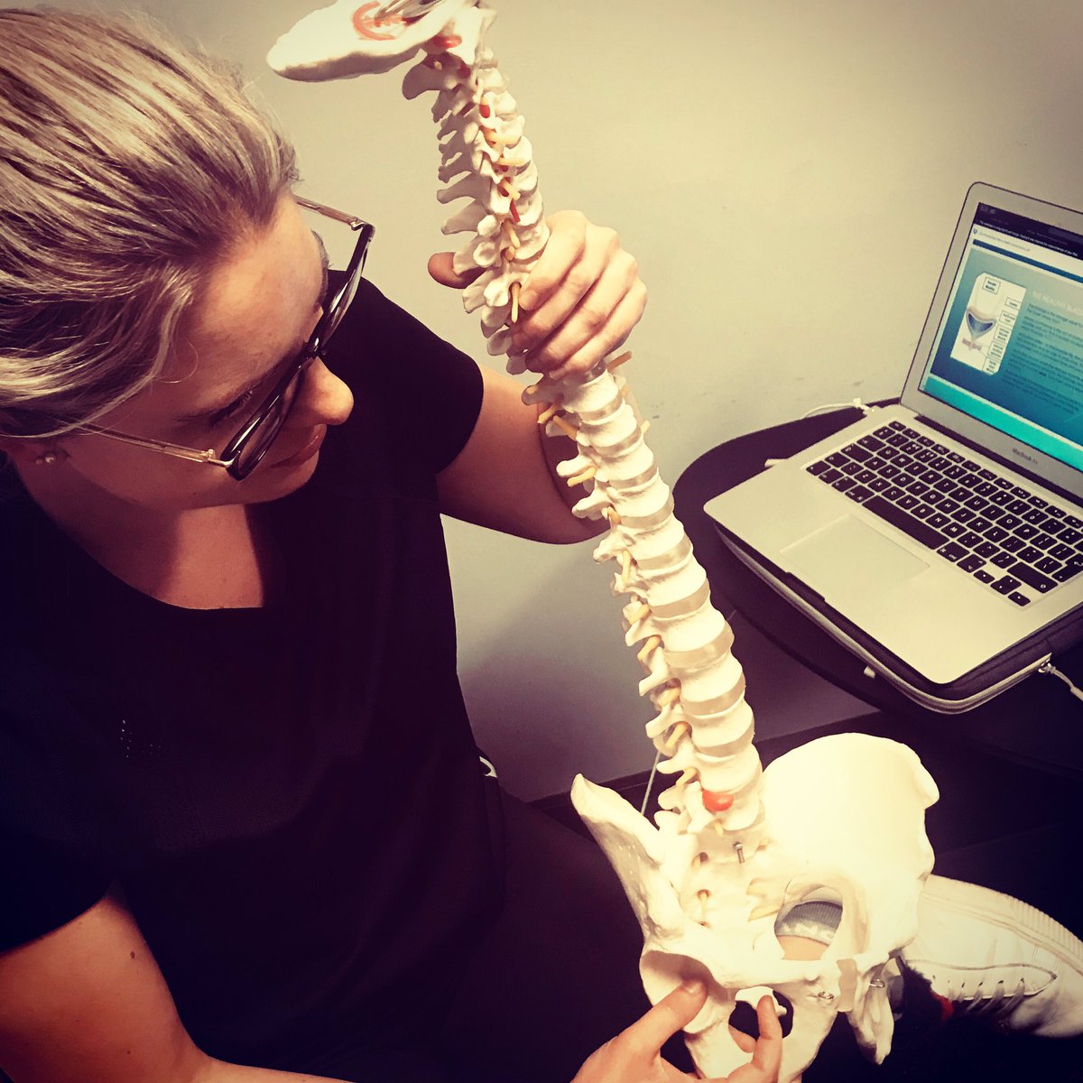exec_physio's tweet photo. Thanks @Oh_My_Leanne for a great CPD on the #pelvicfloor @exec_physio today!
#pelvicpain #anatomy #pelvicfloorexercises #spinehealth #womenshealth #physiosoho https://t.co/lIIvtH1TFq