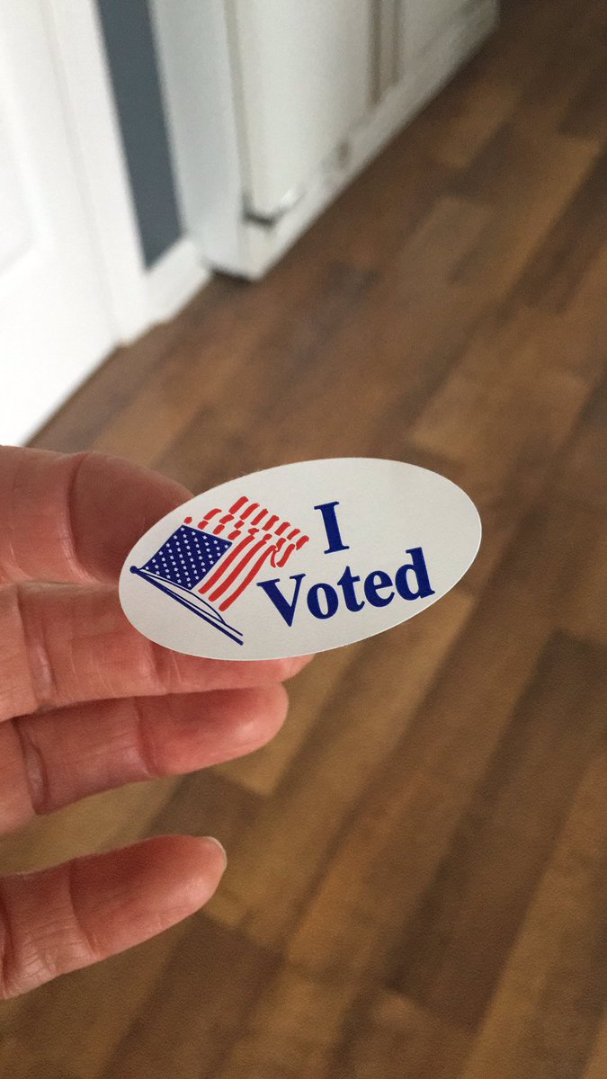 evaluez's tweet image. I voted for @ScottFadness   I love what he’s doing for our city 👍🏻