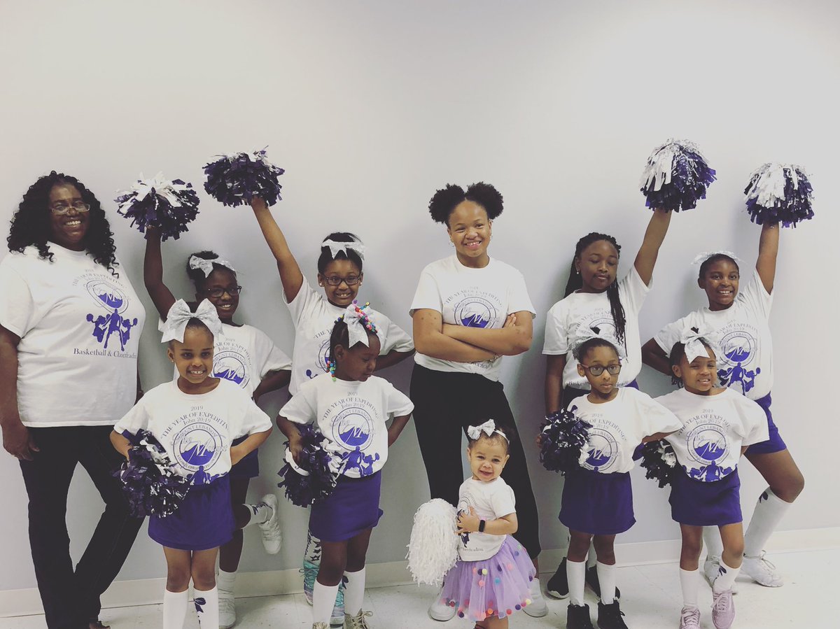 TanzaNeAleMUA's tweet photo. The Mount Cheerleaders ⛹🏽♂️🏆🏀 📣 @TheMountBishop @eldervkbrown @ProfVinceTucker #mountbasketball #mountcheerleaders #mountyouth #oatm https://t.co/PN1HioevvJ