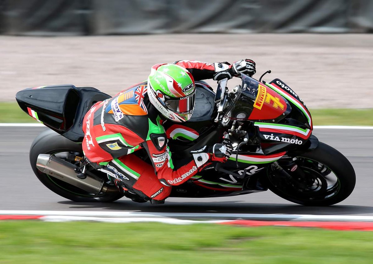 AAlexander_1892's tweet photo. Some of my photos of @LDRRacing on the @ViaMotoSheff Kawasaki ZX6R from @Oulton_Park Loving the look of the custom @Nastypaint @OxfordProducts @HJCAHelmets and @ScottLeathers1
#LD07 #LD34 #TeamDelves #TeamVMR
#SupportYoungRacers #SponsorshipWorks https://t.co/L9t9WRNxN7