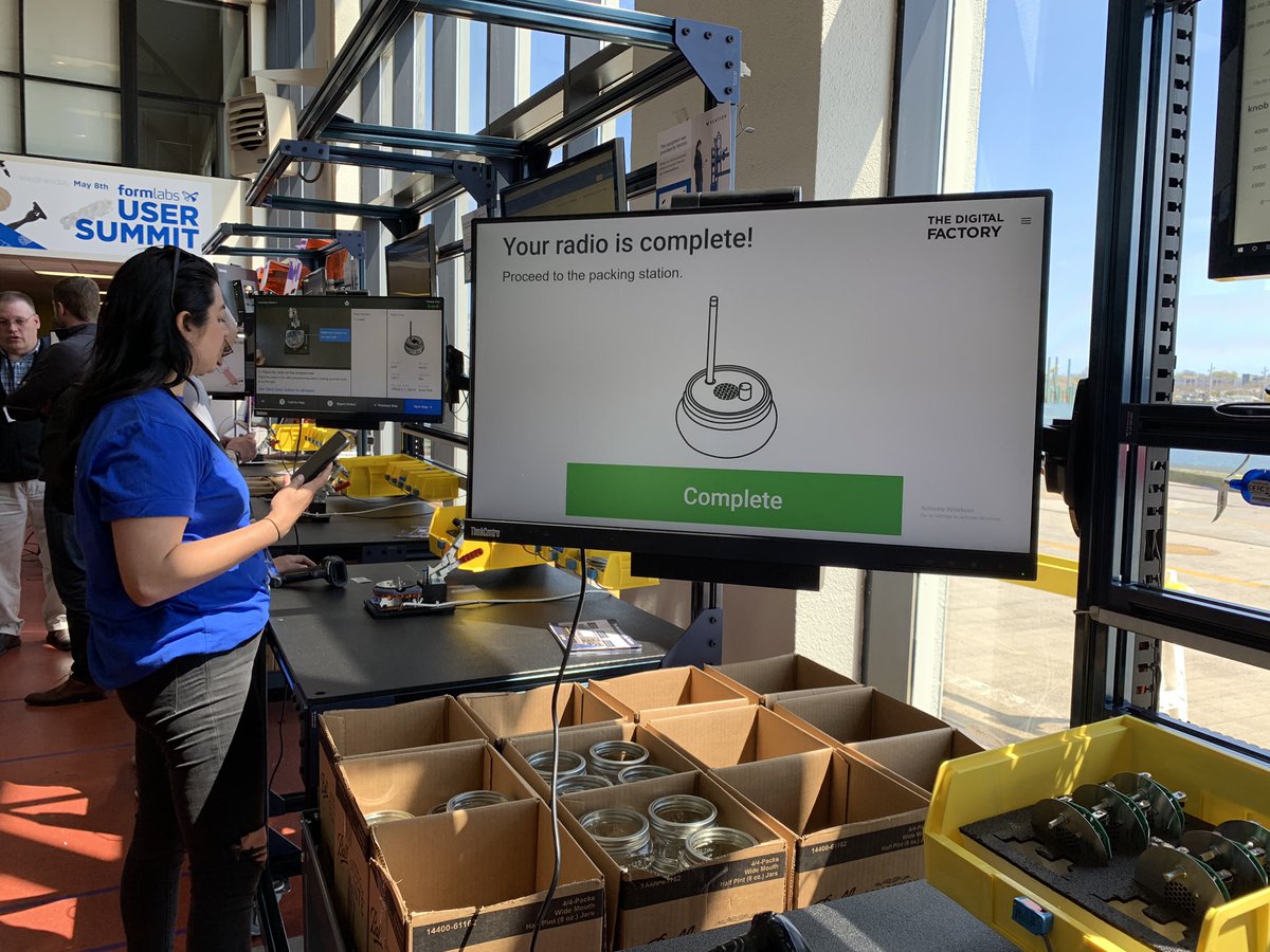 Pretty awesome seeing people assemble their own <a href="/thepublicrad_io/">The Public Radio</a> at #DigitalFactory19 today. Awesome work, <a href="/formlabs/">Formlabs</a> <a href="/tulipinterfaces/">Tulip</a> <a href="/RHRobotics/">RightHand Robotics</a> @Vention_io (and of course <a href="/ZachDunham/">Zach Dunham</a> and myself ;)