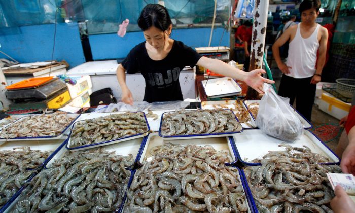 Q8shrimpCom's tweet photo. Traceability milestone for Ecuador's SSP shrimp - q8 Shrimp - Your gate to aquaculture news

The Sustainable Shrimp Partnership (SSP) has today announced it has joined the IBM Food Trust ecosystem, which will help ... https://t.co/udKoGpcpmK