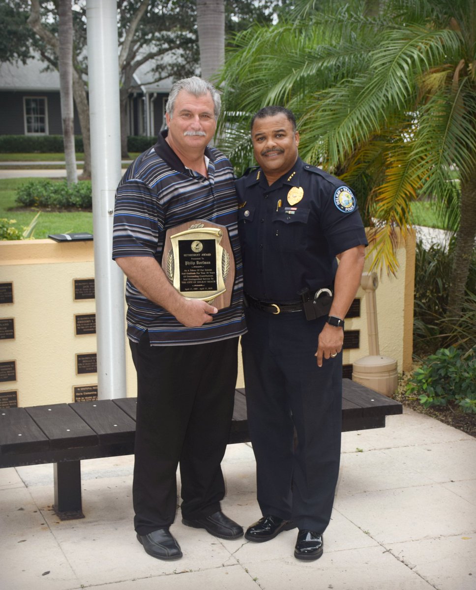 DelrayBeachPD's tweet photo. The @citydelraybeach recognized recently retired DBPD Sgt. Phil Dorfman for his 30 years of dedicated service to the city at its city commission meeting today. Thank you, Sgt. Dorfman! #DBPDproud https://t.co/KMMdCN1Xo9