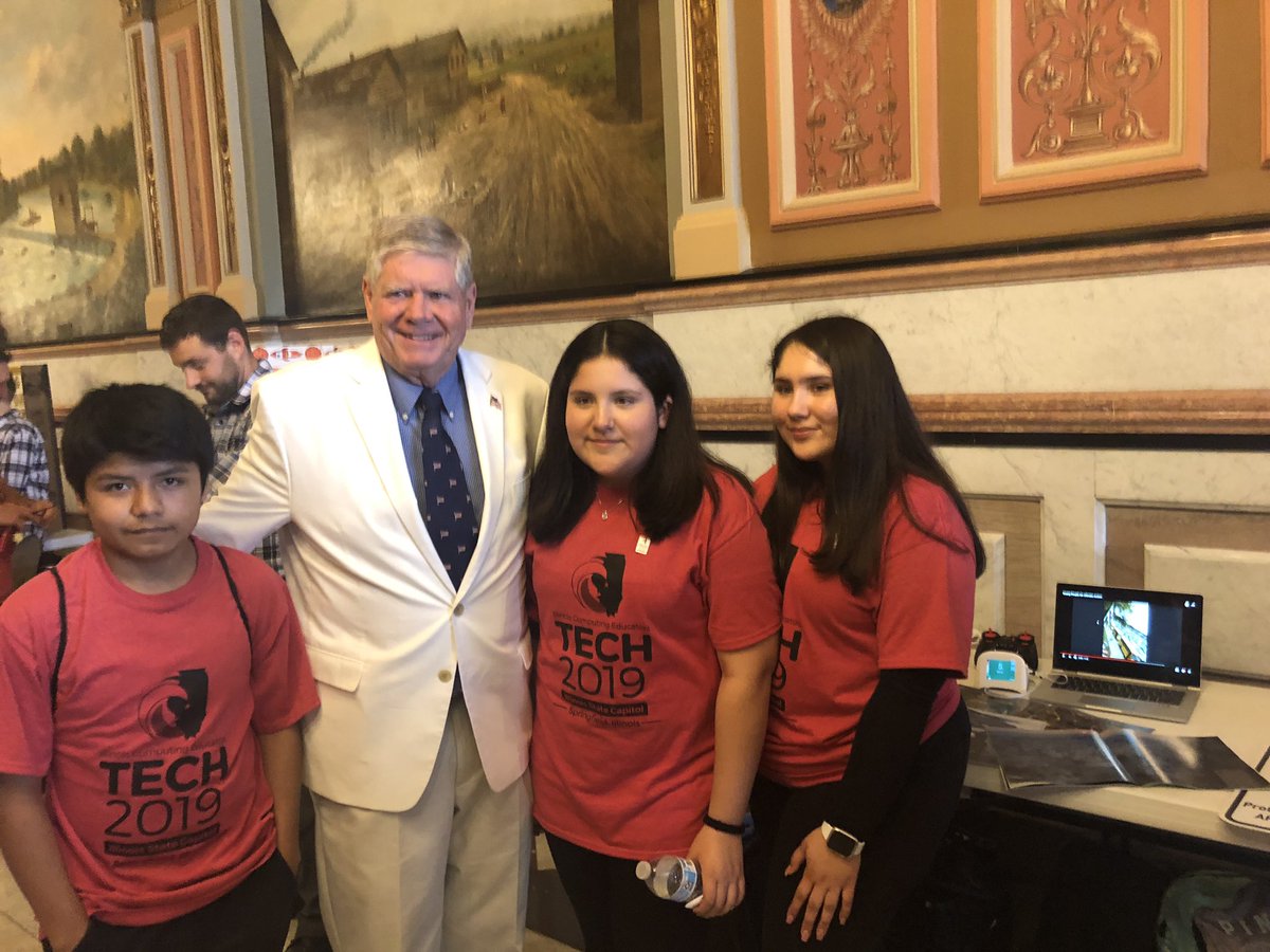 MarceBilingue's tweet image. Meeting the legislators! @ccsd21london at #TECH2019! @ccsd21 #21learns #ellchat @tracycrowley77