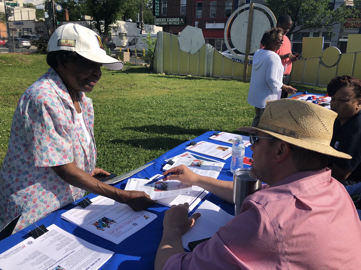 dchrDC's tweet photo. Join us, @DC_DFHV, @OCTODC, @DOES_DC, @TheDCArts, @OTAinDC, at @ERS_DC's East of the River Community Resource Fair next to @DCDHCD in #Ward8. 

We're here till 6PM! Meet #DC #Recruiters learn about opportunities open to #All8Wards! #MakingADistrictDifference #CareersDC https://t.co/hpHqxfh4TC