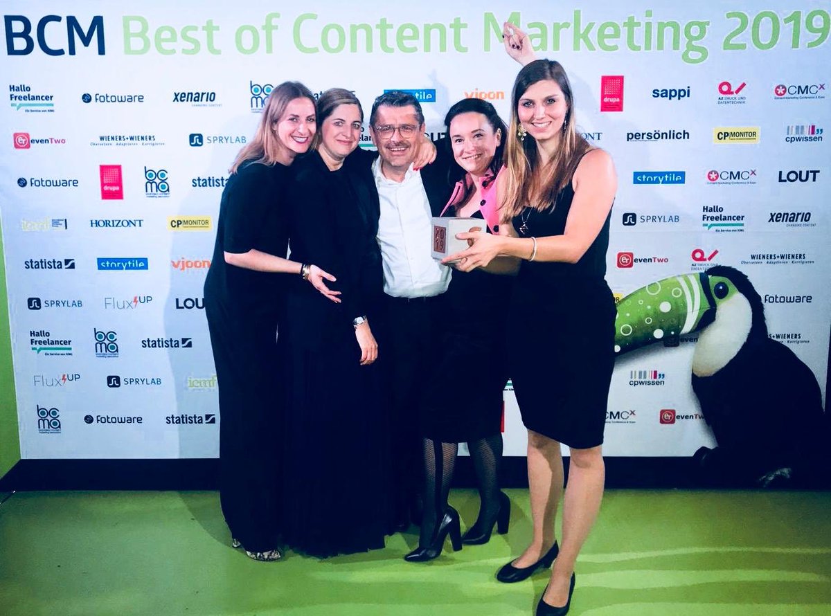 Wir freuen uns über viele Awards heute Abend, u.a. 🥇 für @Postbank "Wohnen". Yay! #BCM2019