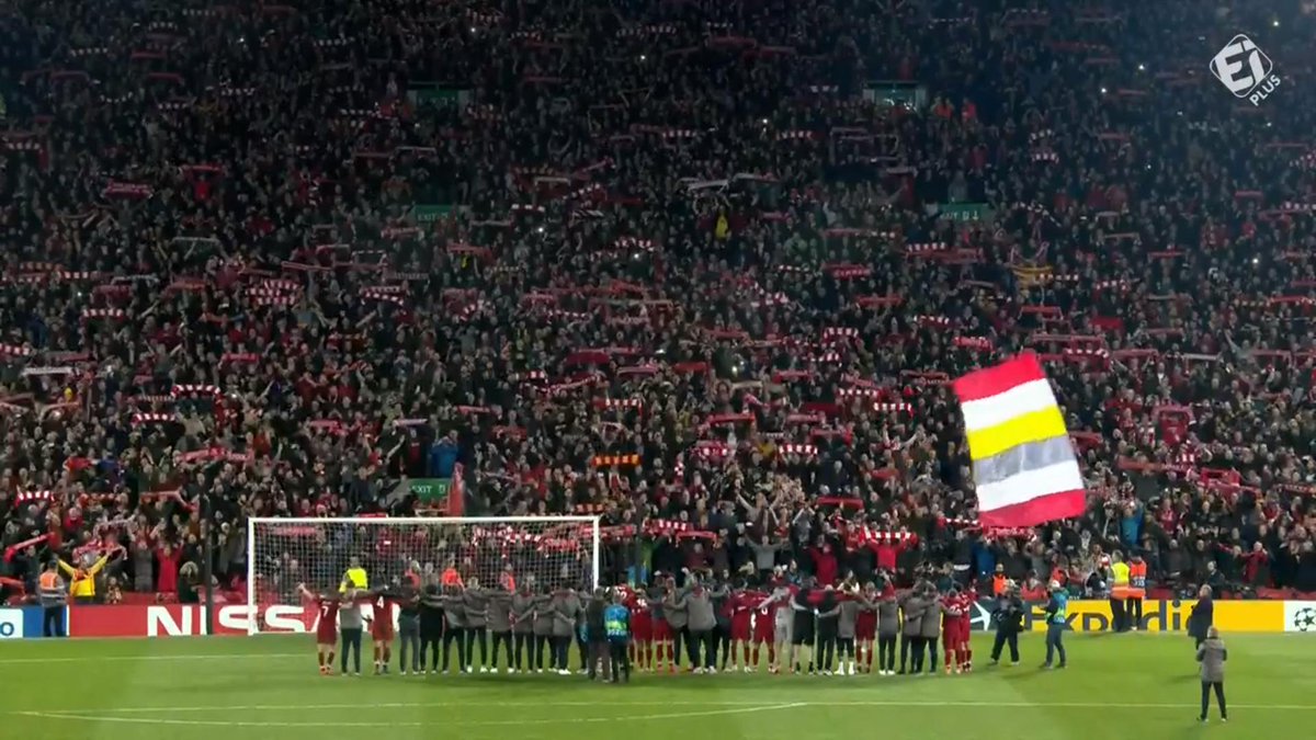 DoentesPFutebol's tweet photo. Que momento foi esse no final da partida?
Pra quem ama futebol é histórico. 

Que festa dessa torcida. Nosso total respeito por Liverpool. https://t.co/TKT7XEwdxf