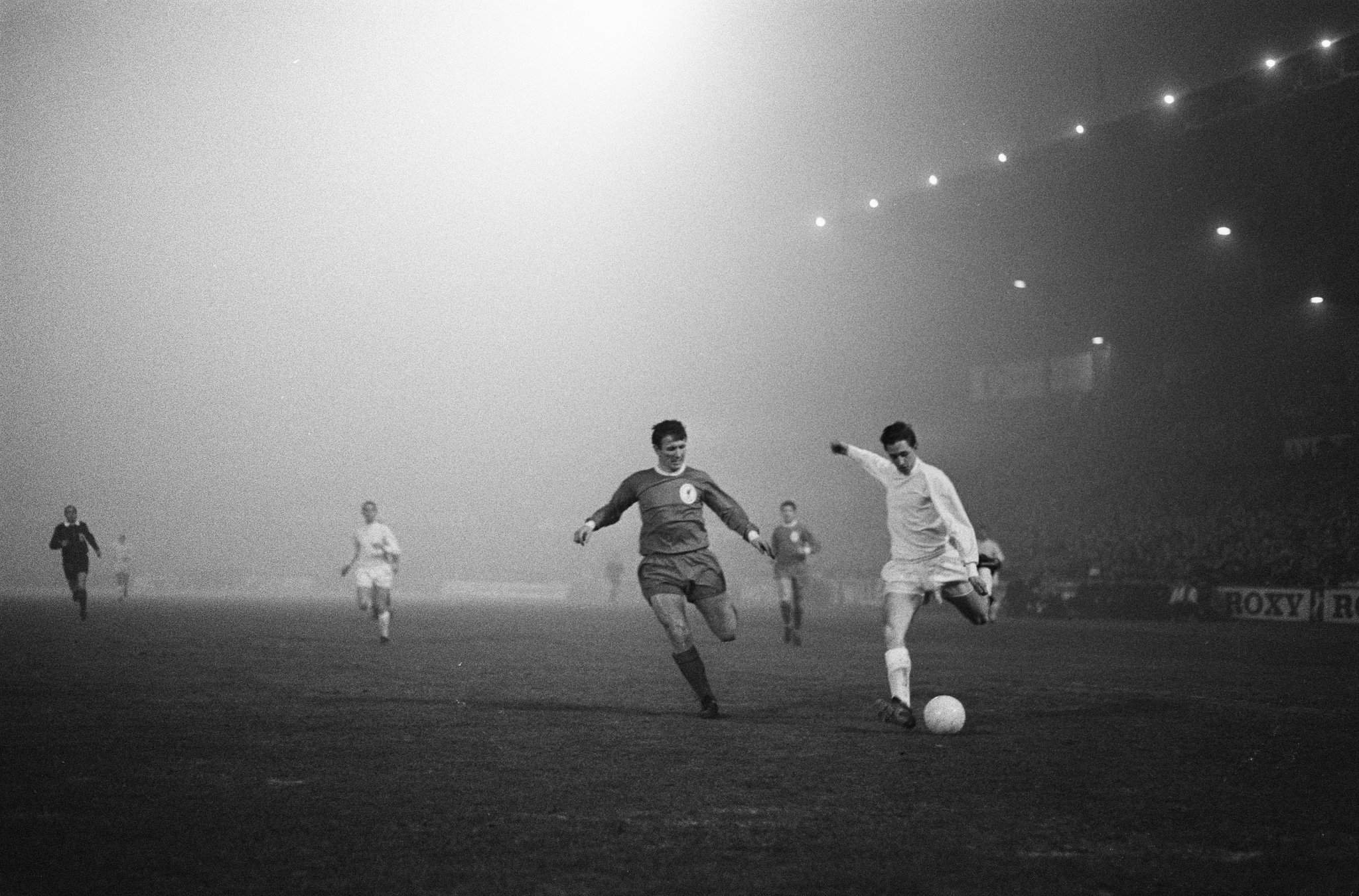 FOTOS HISTORICAS O CHULAS DE FUTBOL - Página 8 D5_kZF9XkAIk4aT