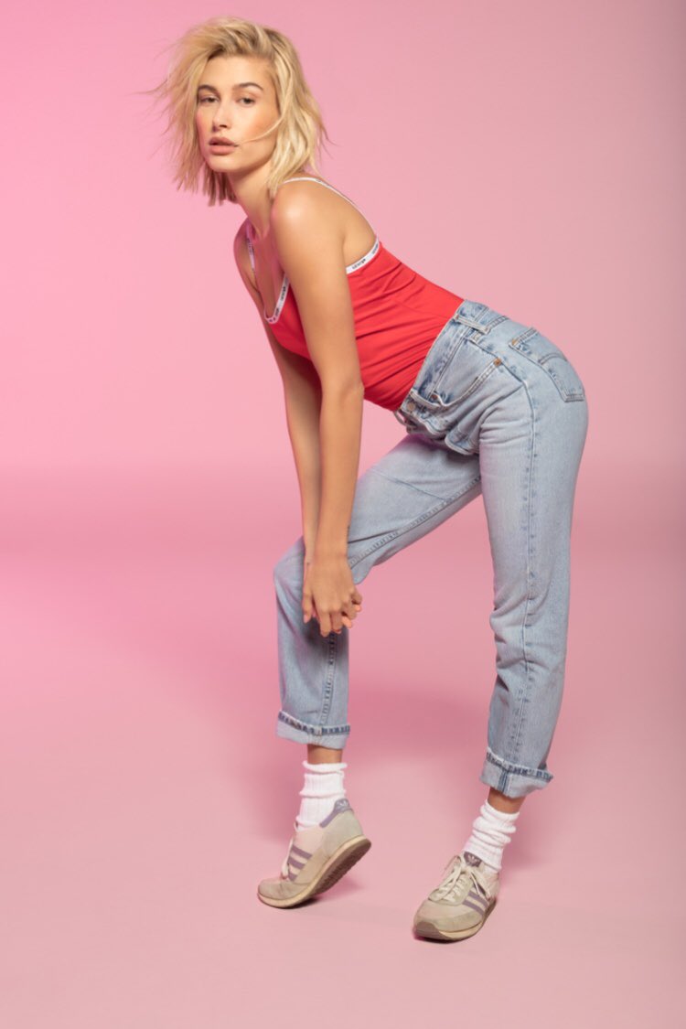 hailey bieber levis 501