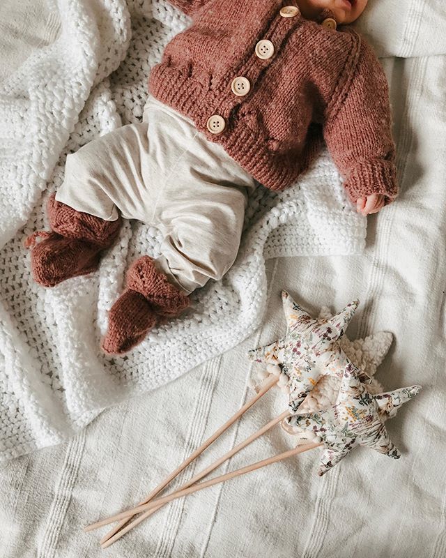 My baby girl that I made, and some wands that I made 🌟💫!
.
.
I am still enjoying being off work, we are six weeks postpartum now and this is the longest I have ever rested. I feel like it’s taken me this long, and three other children , to learn the … bit.ly/2WuLW3H