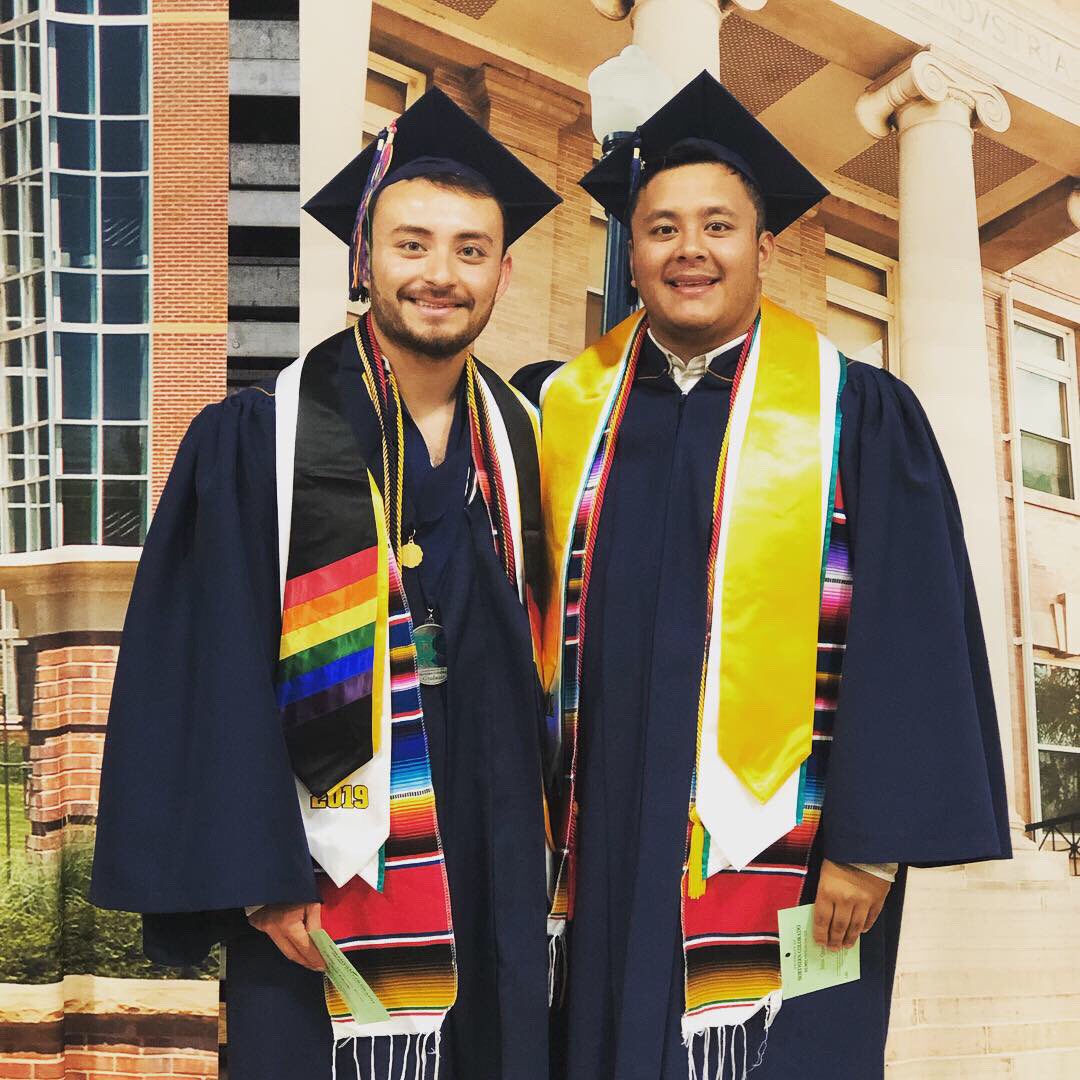AdrianQuinones5's tweet photo. A QWEEN graduated College with Cum Laude Latin Honors, with 11+ sashes/awards, and is heading off to one of the world’s best Masters programs in Fashion Merchandising at LIM College in NYC💁‍♂️🎓❤️ 🏳️‍🌈

Never let society and stereotypes limit your dreams and who you want to be👑 https://t.co/bXZ9Lxz3jJ
