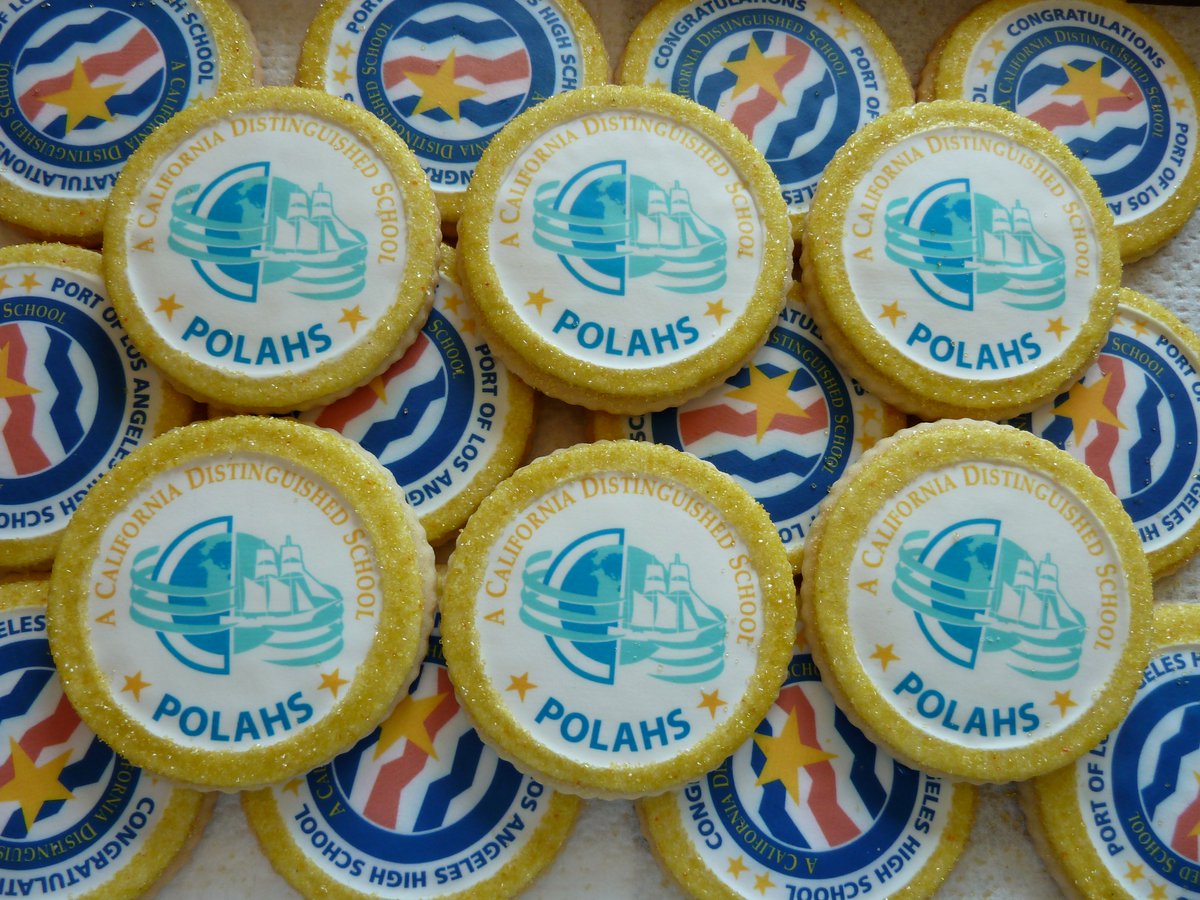 kopykake's tweet image. Beautiful Edible Cookies using Kopykake Inks and Frosting Sheets by Kelley Hart Custom Cookies (@kelleyhart).