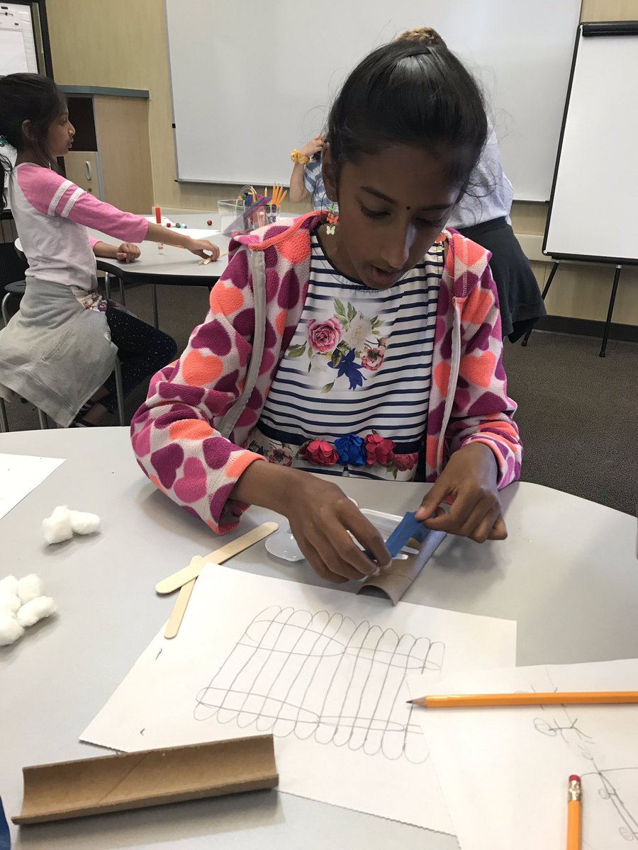 Country Lane tweet media